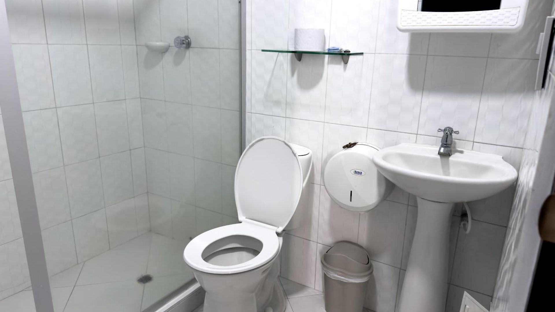 Hotel Bazurto Plaza
